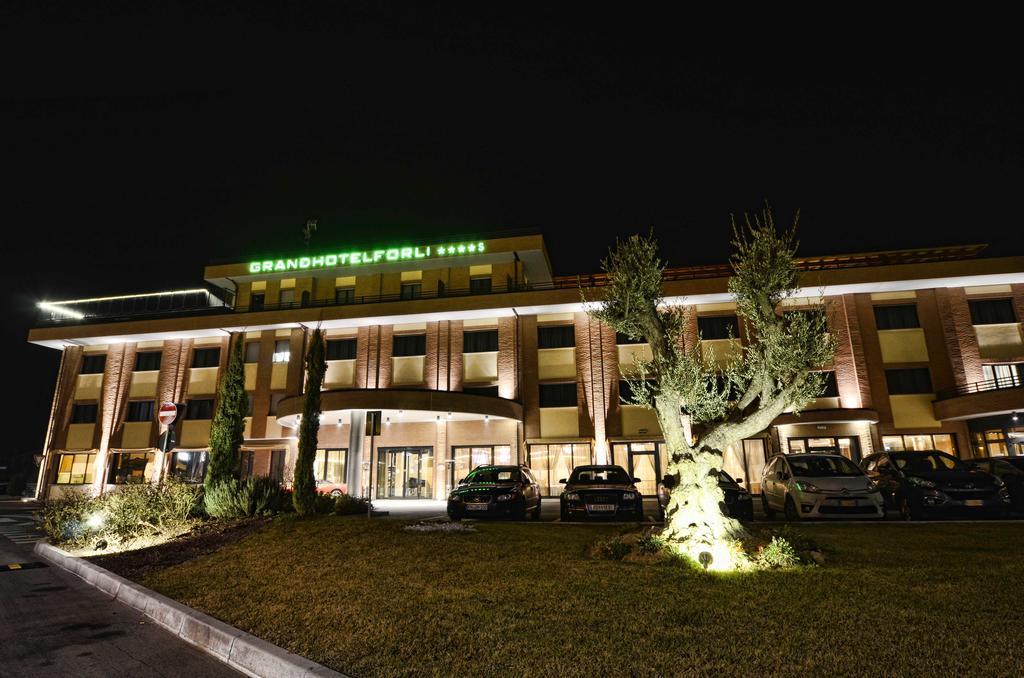Grand Hotel فورلي المظهر الخارجي الصورة