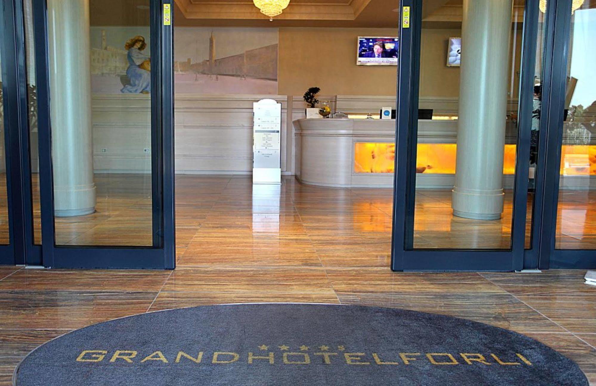 Grand Hotel فورلي المظهر الخارجي الصورة