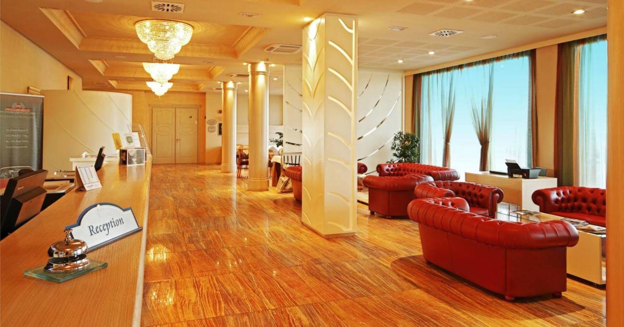 Grand Hotel فورلي المظهر الخارجي الصورة