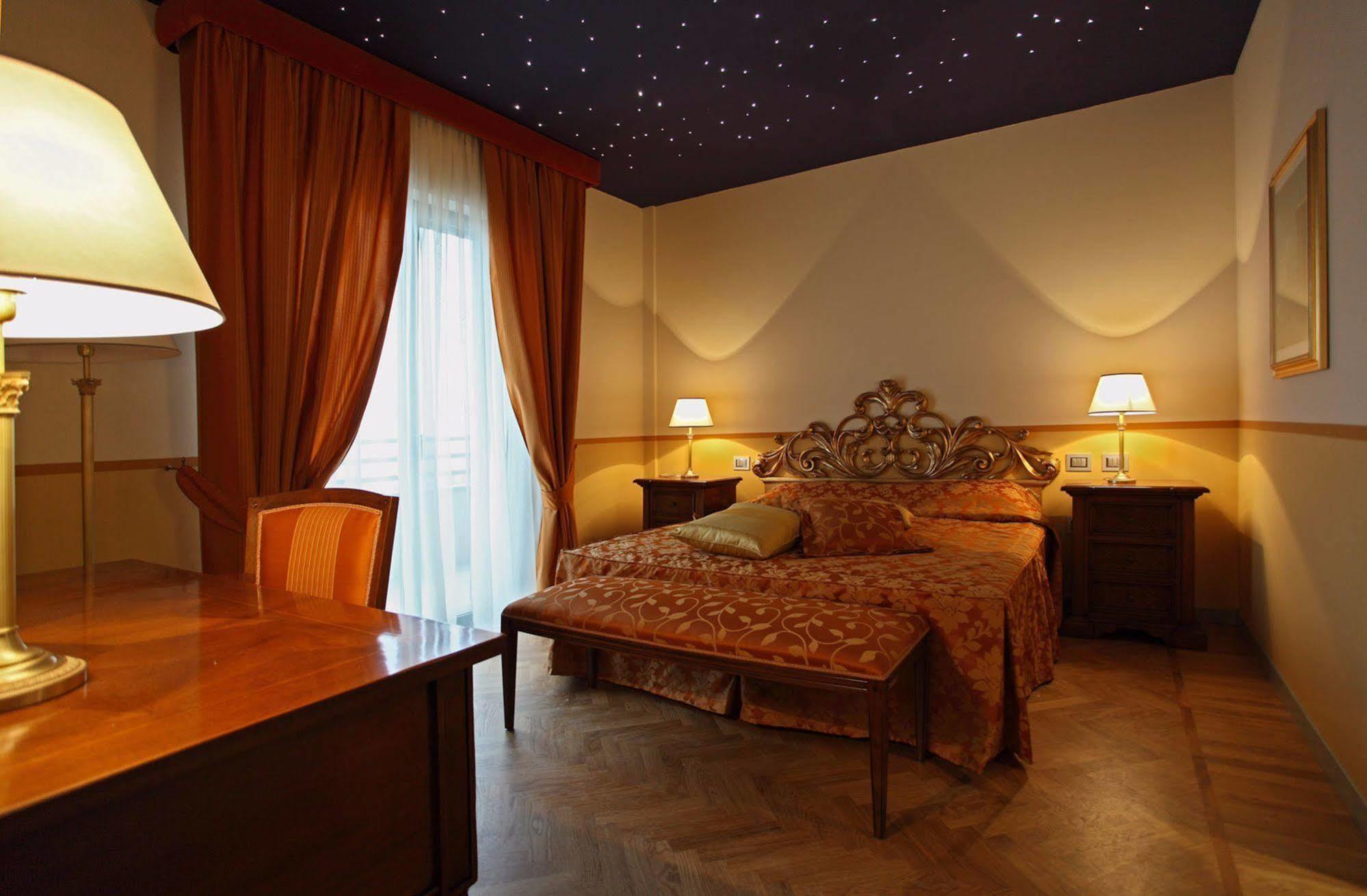 Grand Hotel فورلي المظهر الخارجي الصورة